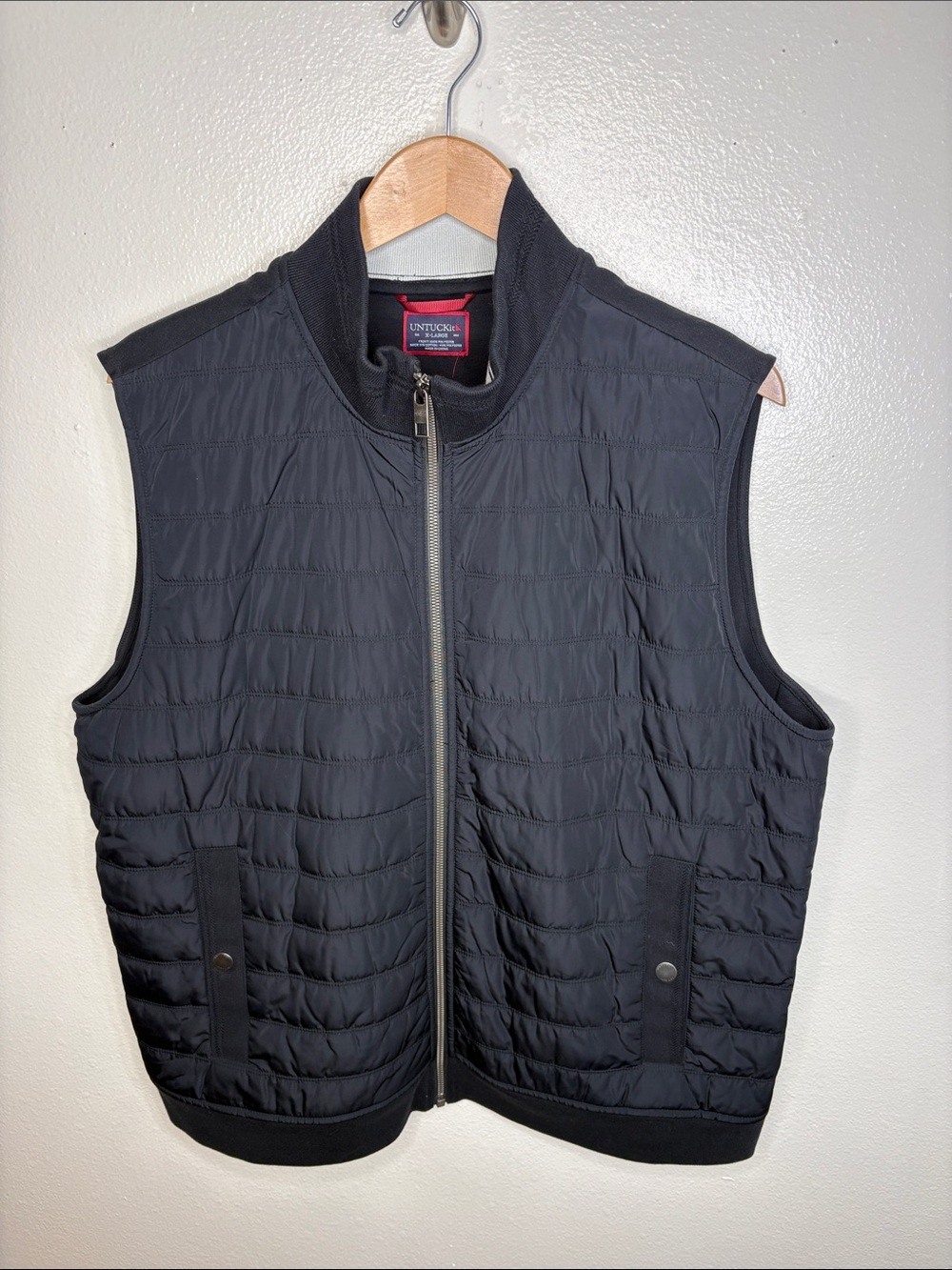UNTUCKit Black Full Zip High Neck Vest Men Size XL BLEMISH